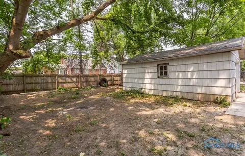 2105 Perth St, Toledo, OH 43607 photo 20