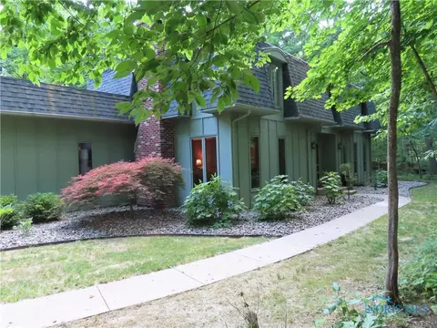 112 Troder St, Bryan, OH 43506 photo 4
