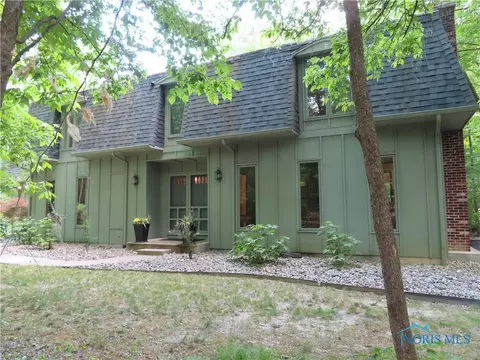 112 Troder St, Bryan, OH 43506 photo 2