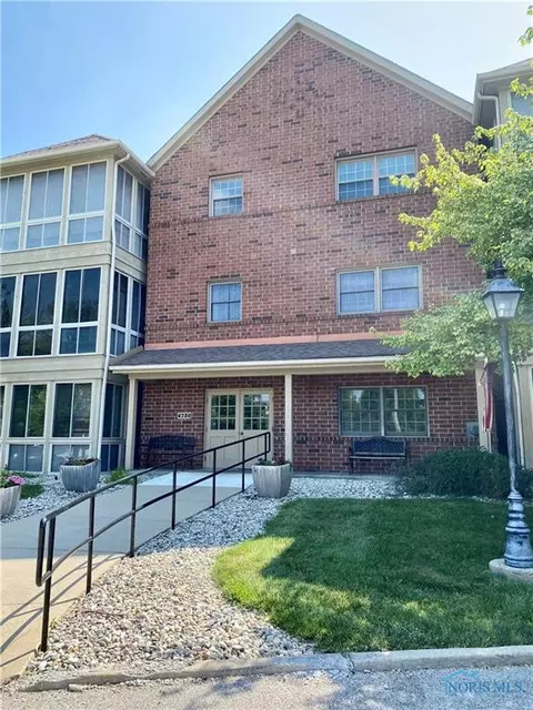 4730 Glendale Ave #306, Toledo, OH 43614