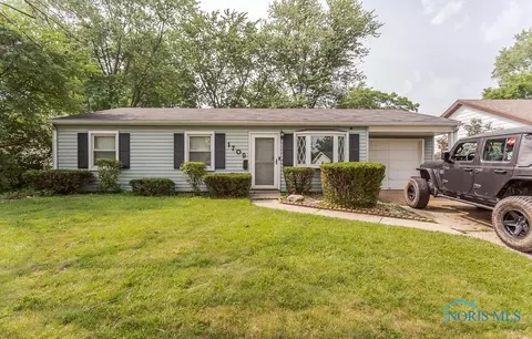 1709 Parkway Dr, Maumee, OH 43537