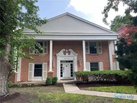 5679 Monroe St #202, Sylvania, OH 43560