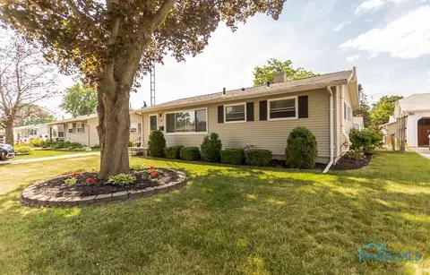 1385 Cranbrook Dr, Maumee, OH 43537