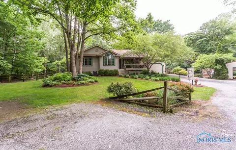 9551 Angola Rd, Holland, OH 43528