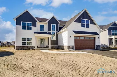 1034 Dwyer Dr, Perrysburg, OH 43551
