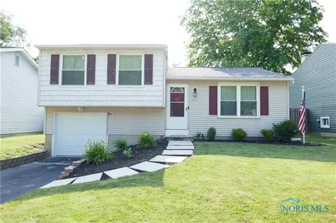 4421 Oldenburg Dr, Toledo, OH 43611