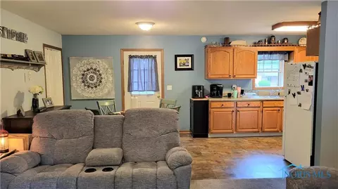 505 Linda Dr, West Unity, OH 43570 photo 6