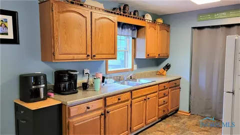 505 Linda Dr, West Unity, OH 43570 photo 9