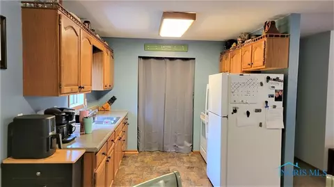 505 Linda Dr, West Unity, OH 43570 photo 8