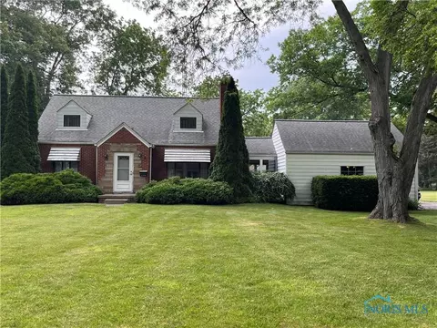 5326 Kellogg Rd, Toledo, OH 43615