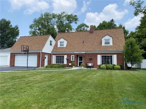 2560 Bittersweet Dr, Toledo, OH 43614
