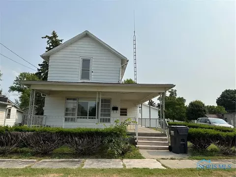 301 E Stone St, Gibsonburg, OH 43431