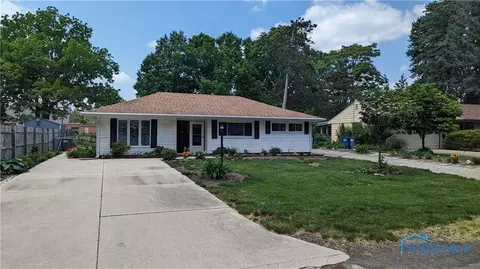 5823 Midwest Ave, Toledo, OH 43613