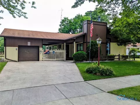 414 E Crocker St, Bradner, OH 43406