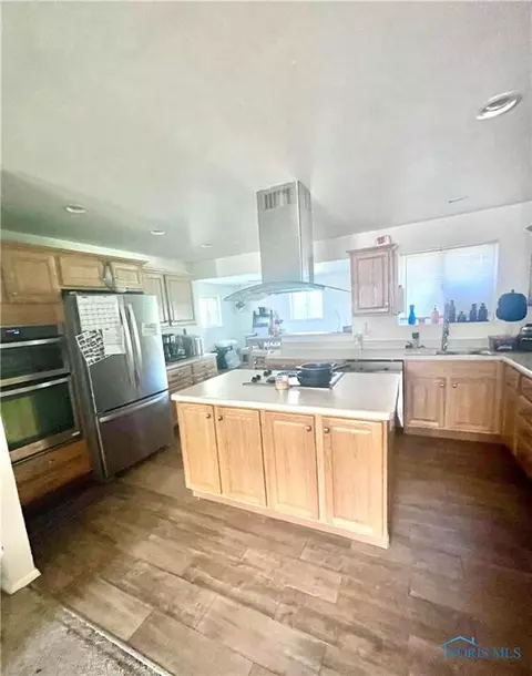 404 John St, Bryan, OH 43506 photo 3