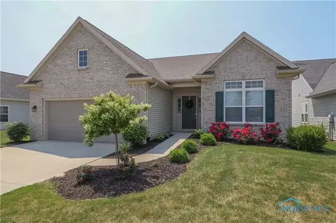 3815 Windward Dr, Sylvania, OH 43560