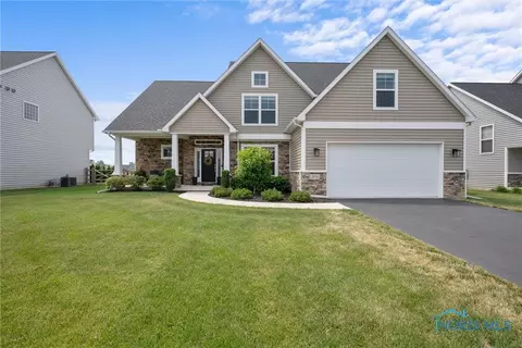 7875 Iron Horse Rd, Monclova, OH 43542