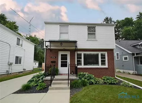 5756 Woodrow Dr, Sylvania, OH 43560