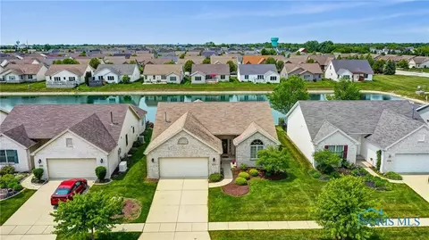 26389 Edgewater Dr, Perrysburg, OH 43551
