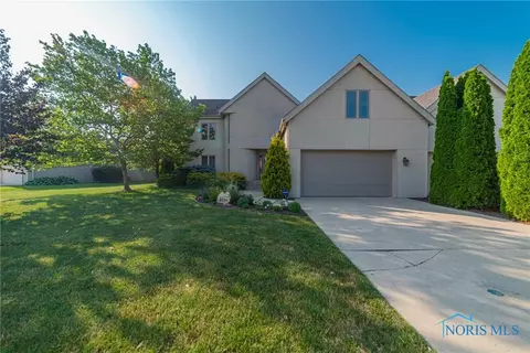 1528 Treetop Pl, Bowling Green, OH 43402