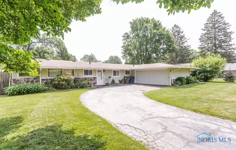 2856 Wicklow Rd, Toledo, OH 43606