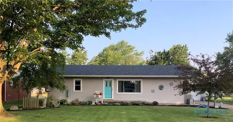 535 N Ash St, Deshler, OH 43516