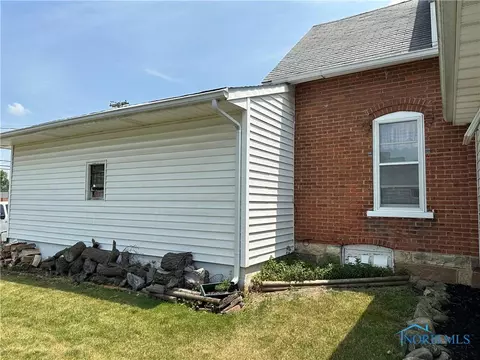 102 Franklin St, Edon, OH 43518 photo 3