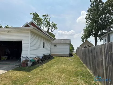 102 Franklin St, Edon, OH 43518 photo 4