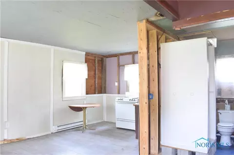 309 E South St, Wayne, OH 43466 photo 6