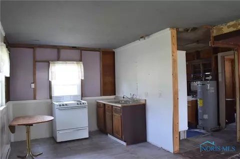 309 E South St, Wayne, OH 43466 photo 8
