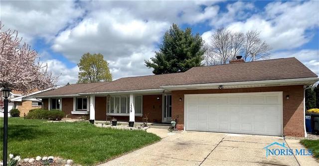 1339 E Beverly Hills Dr, Toledo, OH 43614