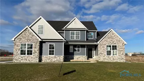 1027 Stoneleigh Rd, Perrysburg, OH 43551