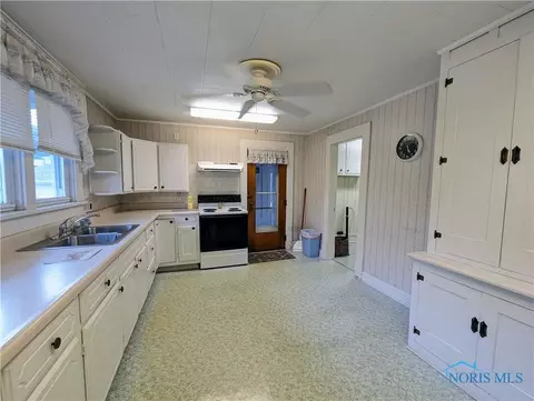 330 E Main St, Risingsun, OH 43457 photo 8