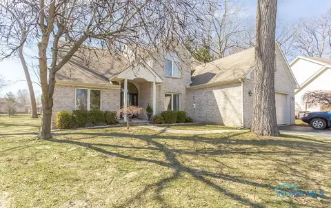 2341 Timberview Ct, Sylvania, OH 43560