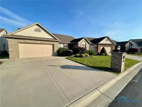 2556 Burberry Ct #U-32, Findlay, OH 45840