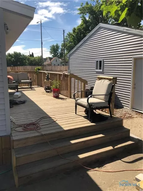 948 Vance St, Toledo, OH 43607 photo 4