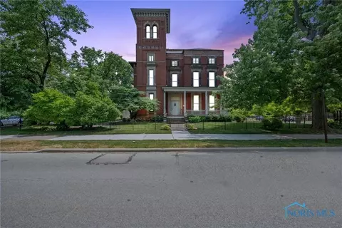 802 N Huron St, Toledo, OH 43604