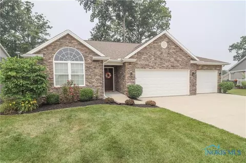 7846 Braeburn Rd, Holland, OH 43528