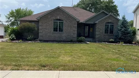 304 S Harrison St, Sherwood, OH 43556