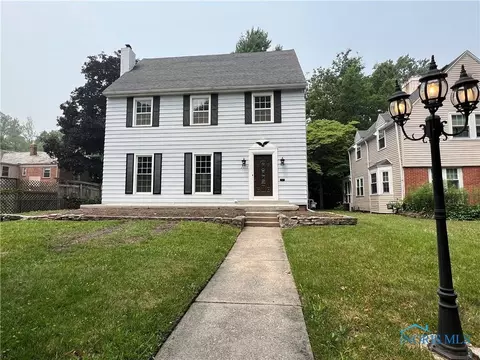 2617 Goddard Rd, Toledo, OH 43606