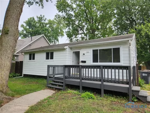 5410 Clover Ln, Toledo, OH 43623