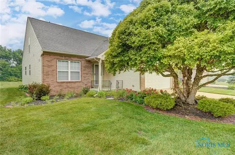 7206 Longwater Dr, Maumee, OH 43537