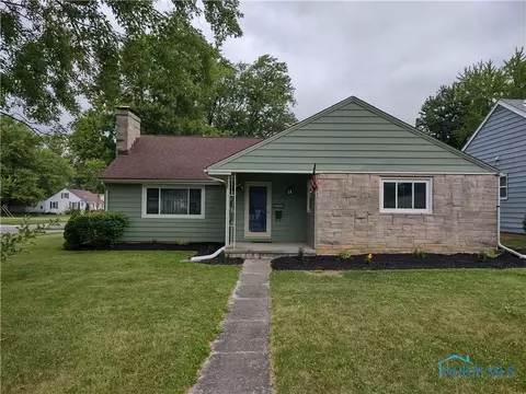 210 W Melrose Ave, Findlay, OH 45840