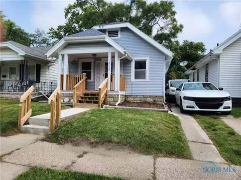 2028 Barrows St, Toledo, OH 43613