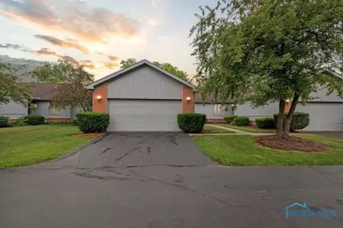 5817 Greenridge Ln #F, Toledo, OH 43615