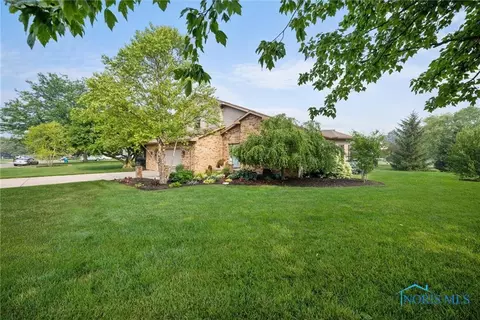 3116 Heatherdowns Dr, Findlay, OH 45840 photo 2