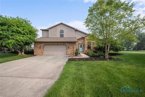 3116 Heatherdowns Dr, Findlay, OH 45840
