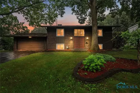 3125 Lambert Dr, Toledo, OH 43613
