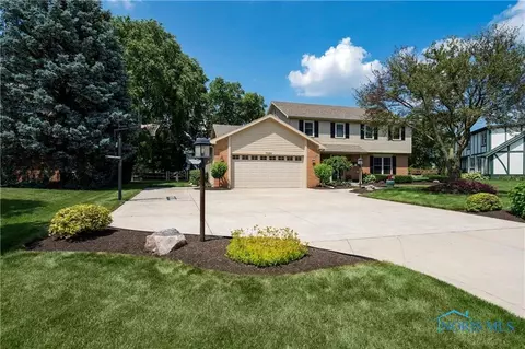 7028 Heathwyck Rd, Maumee, OH 43537