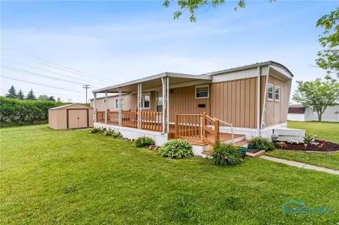 1914 Huntington St, Findlay, OH 45840